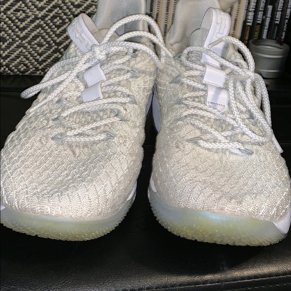 lebron 15 size 11.5